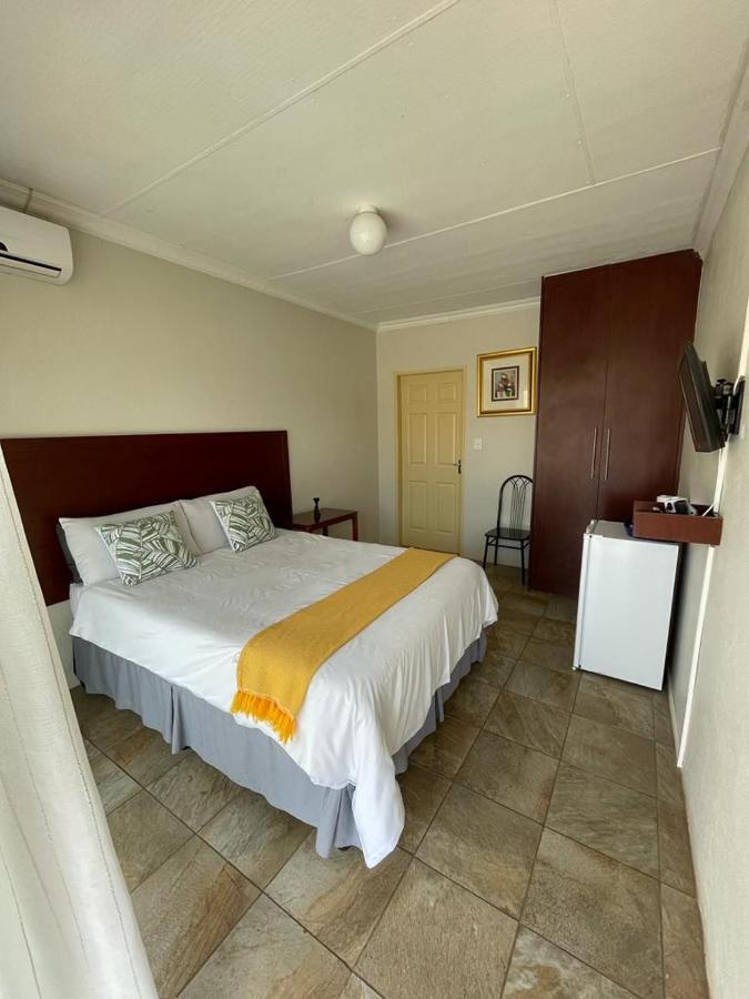 Hotel Khutsong Guests House Burgersfort Exterior foto